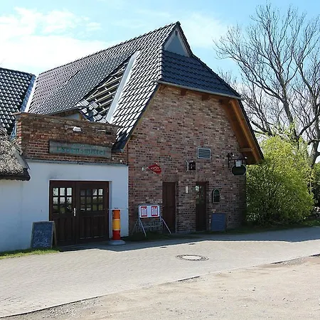 Hausbooturlaub In Gager Auf Rugen Botel