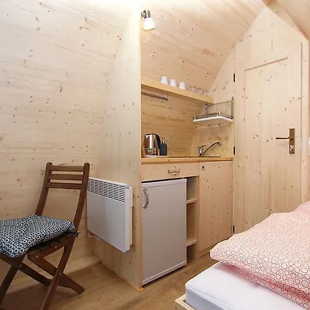Hausbooturlaub In Gager Auf Rugen Botel Goehren (Ruegen)