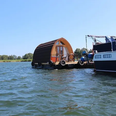 Botel Hausbooturlaub In Gager Auf Rugen Goehren (Ruegen)